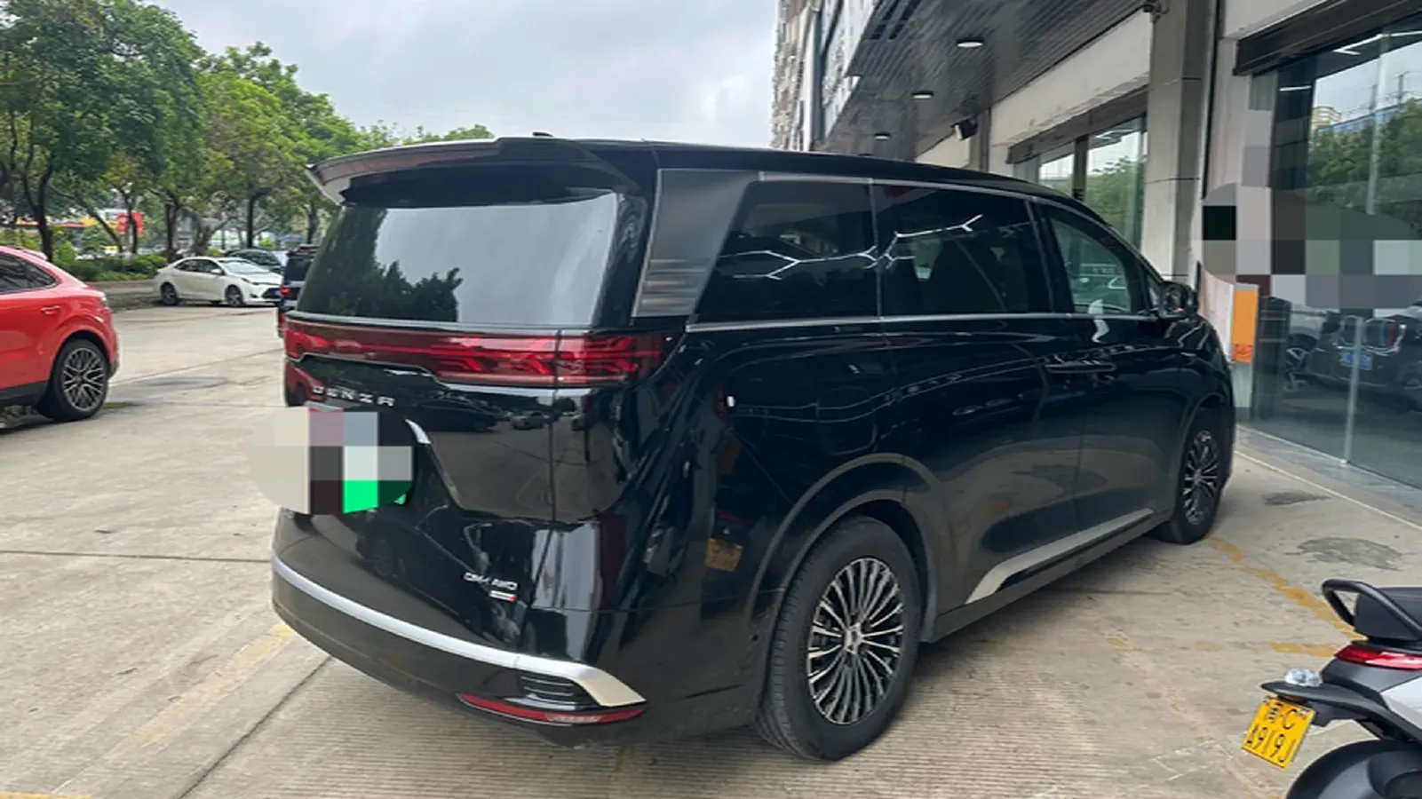 2025 Denza D9 1.5T 156HP L4 E-CVT PHEV 40KWH,autocango,china used car exporter,china ev exporter,chinese used car exporter,chinese used ev exporter