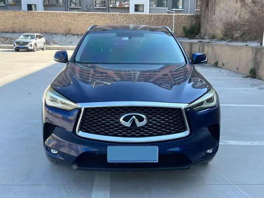2018 Infiniti QX30 2.0T 211HP L4 7DCT,autocango,china used car exporter,china ev exporter,chinese used car exporter,chinese used ev exporter