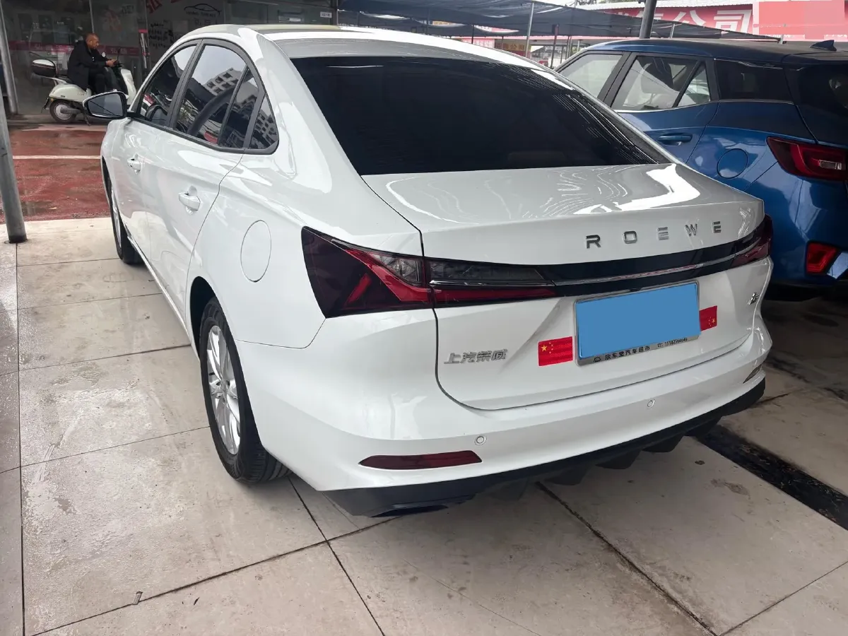 2023 Roewe i5 1.5L 129HP L4 5MT,autocango,china used car exporter,china ev exporter,chinese used car exporter,chinese used ev exporter