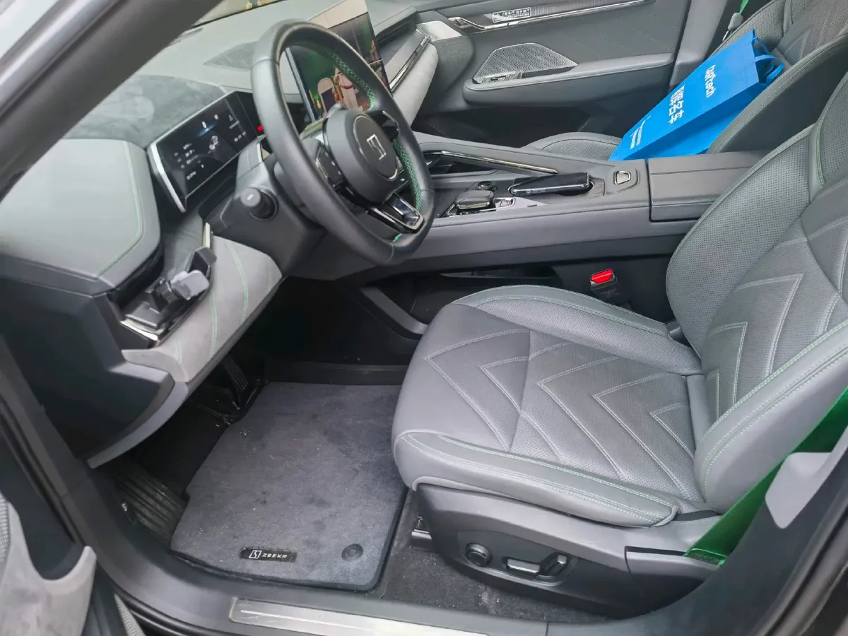 2022 Zeekr 001 BEV 86KWH,autocango,china used car exporter,china ev exporter,chinese used car exporter,chinese used ev exporter