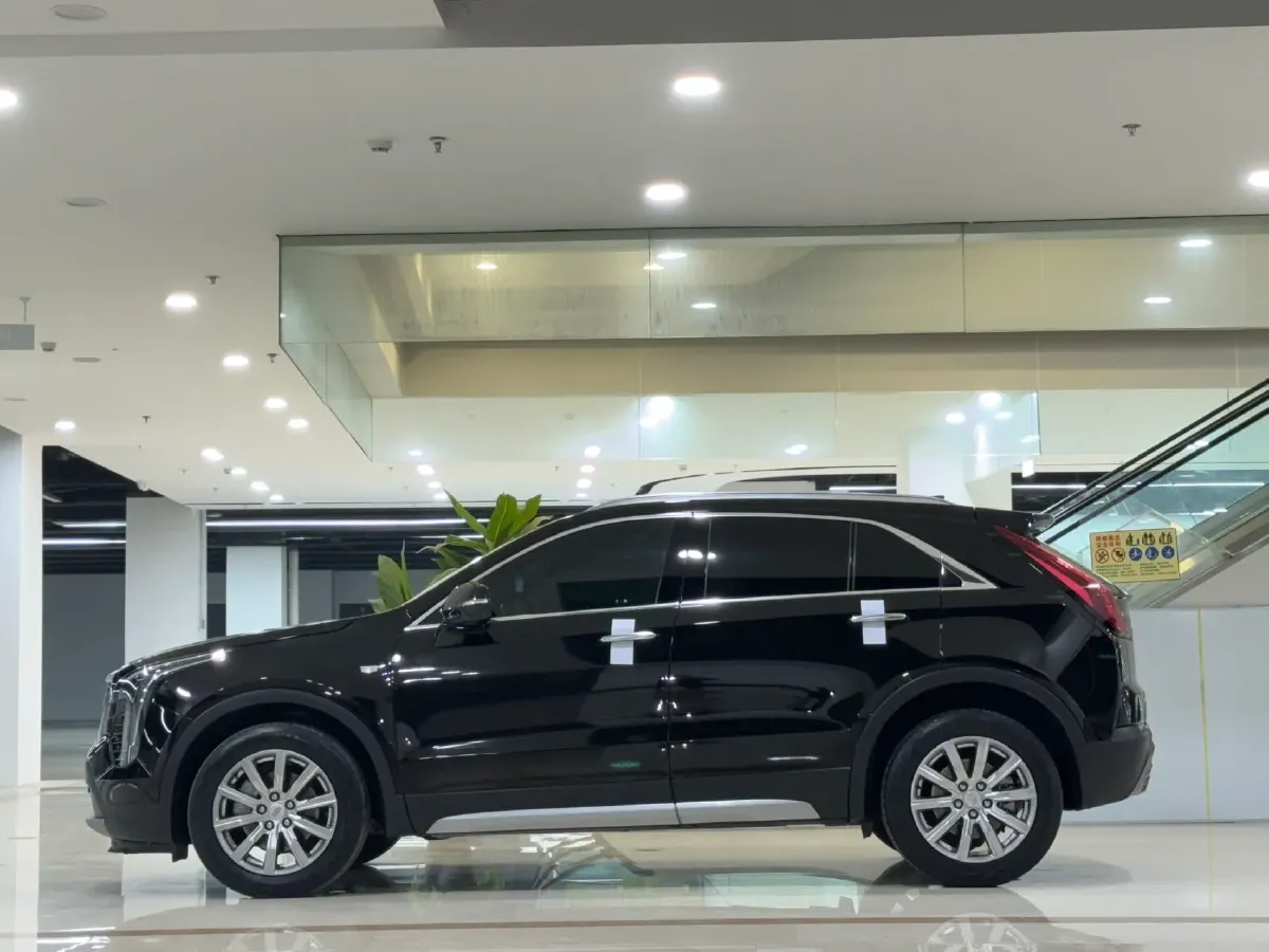 2022 Cadillac XT4 2.0T 237HP L4 9AT,autocango,china used car exporter,china ev exporter,chinese used car exporter,chinese used ev exporter