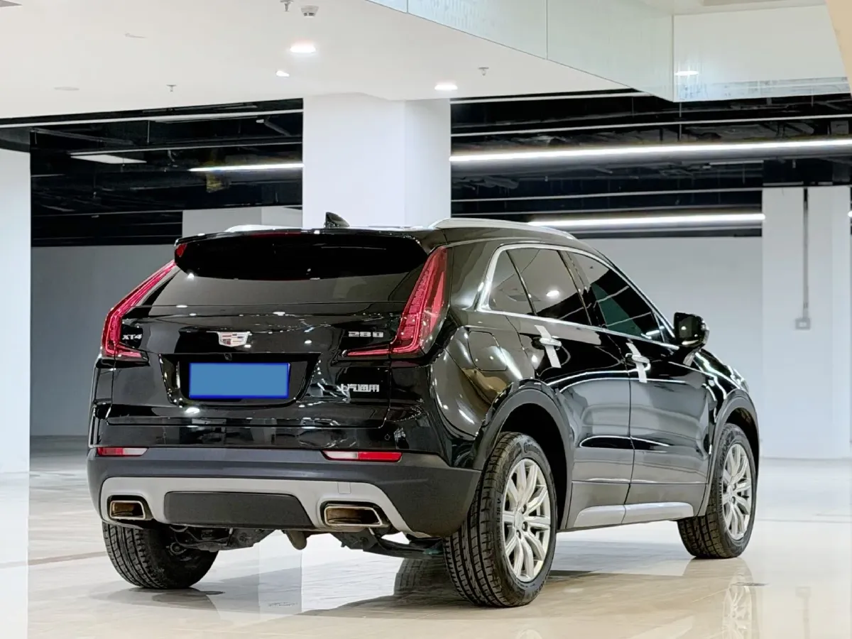 2022 Cadillac XT4 2.0T 237HP L4 9AT,autocango,china used car exporter,china ev exporter,chinese used car exporter,chinese used ev exporter
