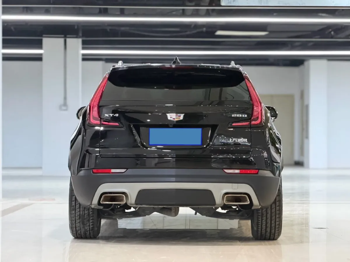 2022 Cadillac XT4 2.0T 237HP L4 9AT,autocango,china used car exporter,china ev exporter,chinese used car exporter,chinese used ev exporter