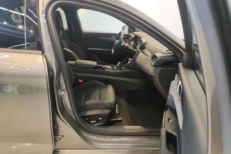 2022 LYNK&CO 03 2.0T 190HP L4 7DCT,autocango,china used car exporter,china ev exporter,chinese used car exporter,chinese used ev exporter