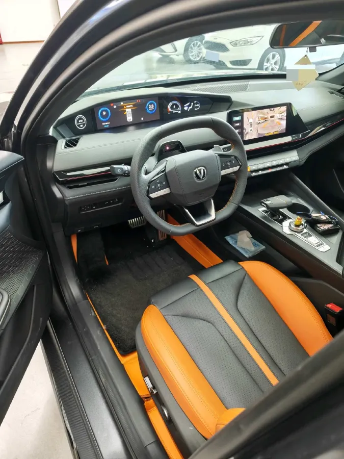 2024 ChangAn UNI-V 1.5T 188HP L4 7DCT,autocango,china used car exporter,china ev exporter,chinese used car exporter,chinese used ev exporter