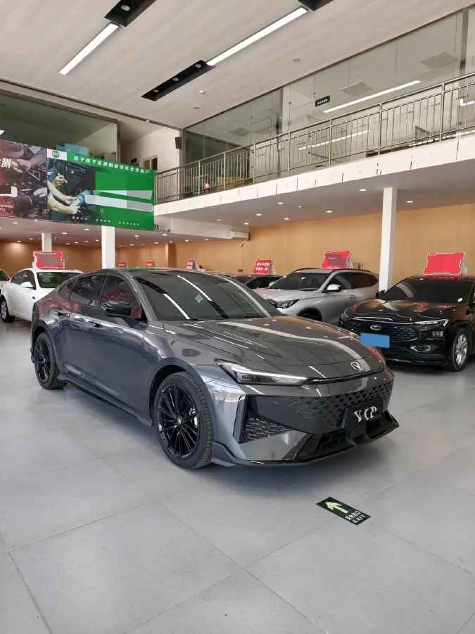 2024 ChangAn UNI-V 1.5T 188HP L4 7DCT,autocango,china used car exporter,china ev exporter,chinese used car exporter,chinese used ev exporter