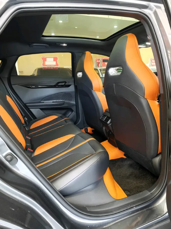 2024 ChangAn UNI-V 1.5T 188HP L4 7DCT,autocango,china used car exporter,china ev exporter,chinese used car exporter,chinese used ev exporter