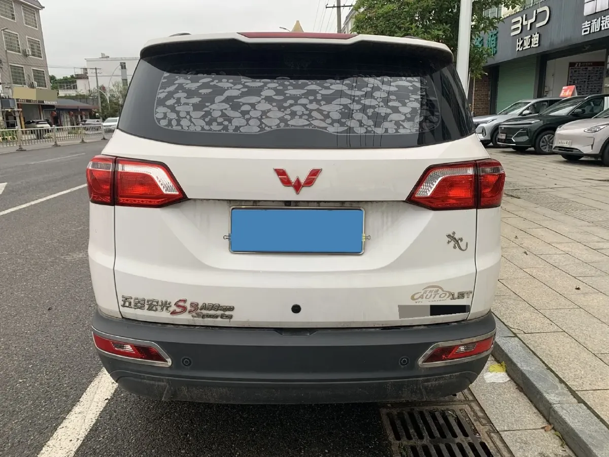 2018 WuLing HongGuang S3 1.5L 112HP L4 6MT,autocango,china used car exporter,china ev exporter,chinese used car exporter,chinese used ev exporter
