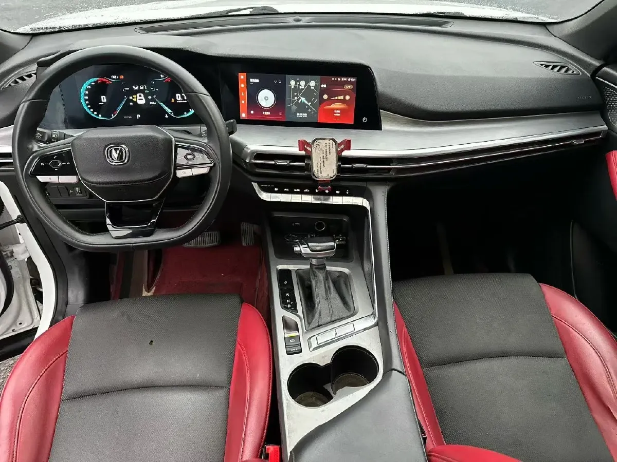 2023 ChangAn CS35 Plus 1.4T 160HP L4 7DCT,autocango,china used car exporter,china ev exporter,chinese used car exporter,chinese used ev exporter