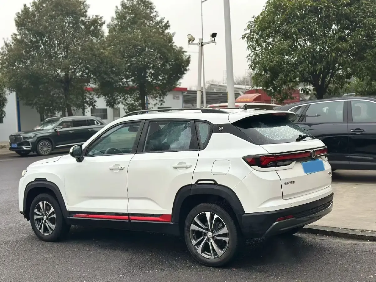 2023 ChangAn CS35 Plus 1.4T 160HP L4 7DCT,autocango,china used car exporter,china ev exporter,chinese used car exporter,chinese used ev exporter