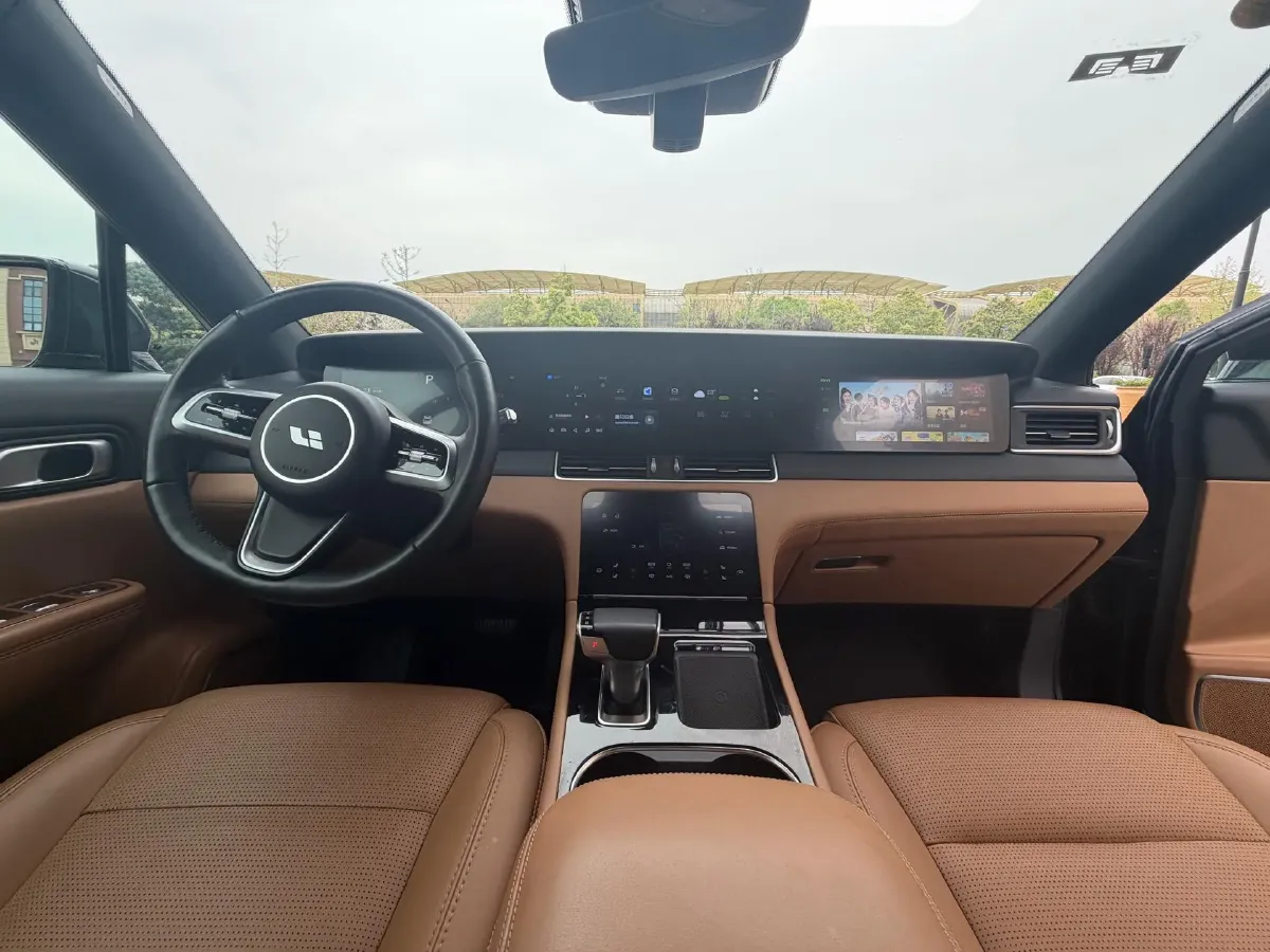 2021 Li ONE Range Extended 131HP REEV 40.5KWH,autocango,china used car exporter,china ev exporter,chinese used car exporter,chinese used ev exporter