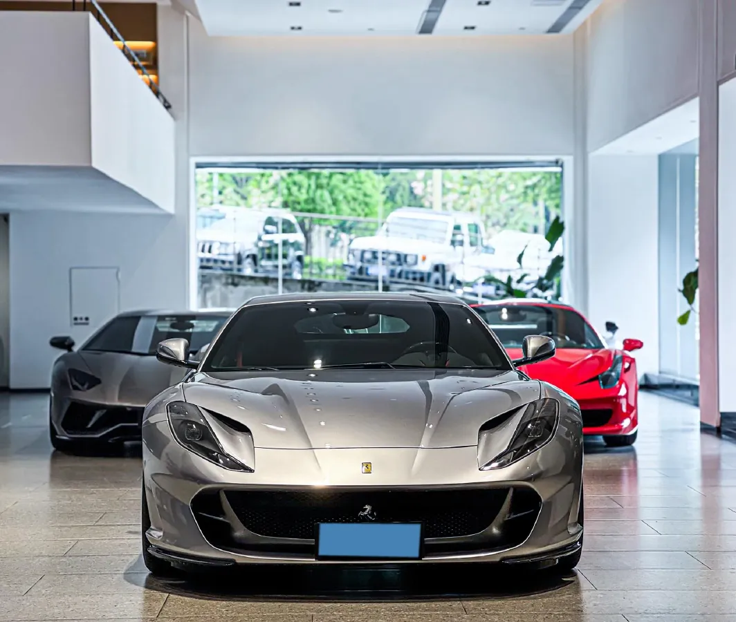 2017 Ferrari 812 6.5L 800HP V12 7DCT,autocango,china used car exporter,china ev exporter,chinese used car exporter,chinese used ev exporter