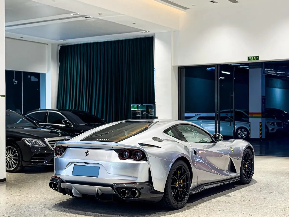 2017 Ferrari 812 6.5L 800HP V12 7DCT,autocango,china used car exporter,china ev exporter,chinese used car exporter,chinese used ev exporter