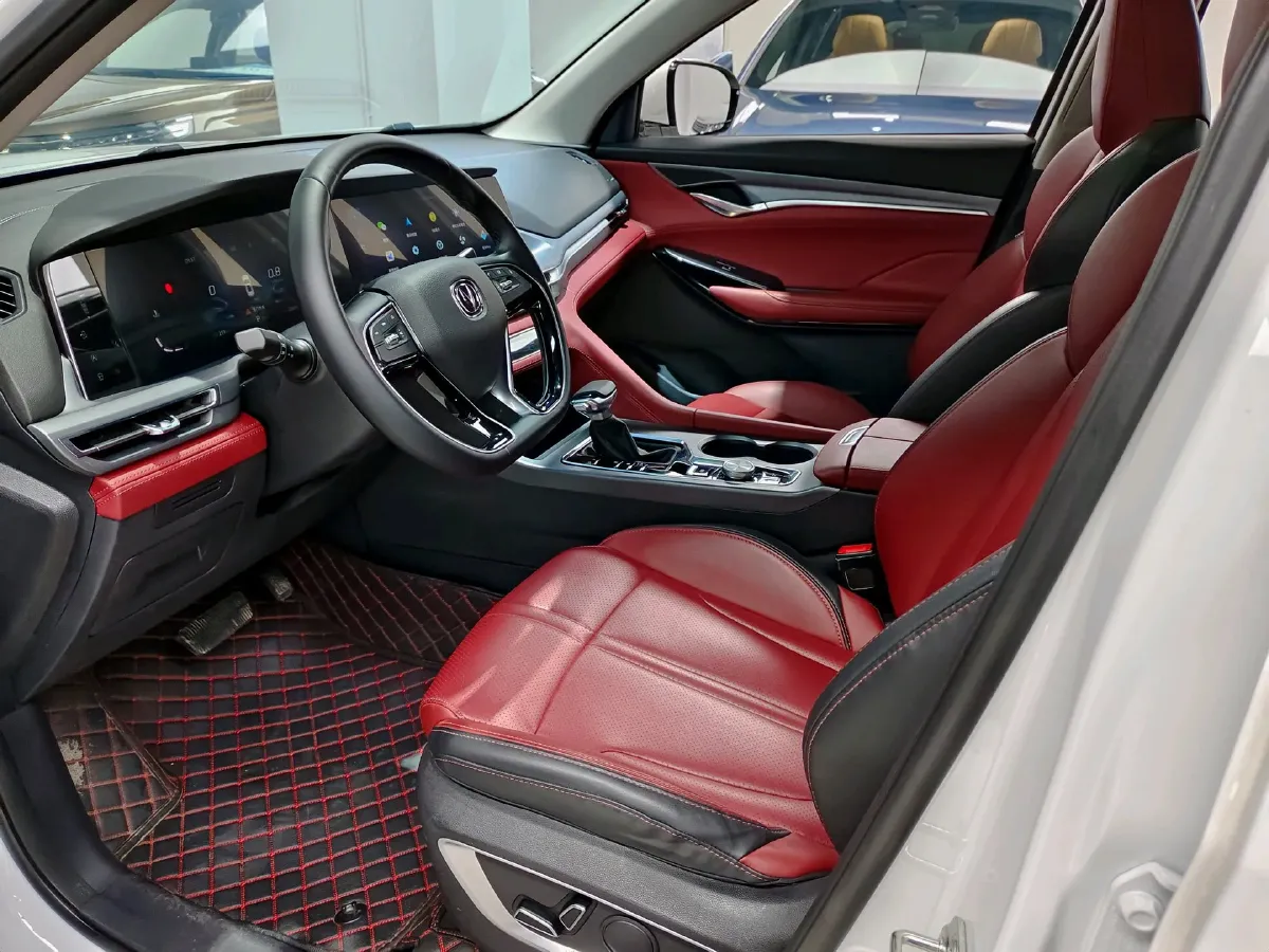 2022 ChangAn CS75 Plus 1.5T 178HP L4 6AT,autocango,china used car exporter,china ev exporter,chinese used car exporter,chinese used ev exporter