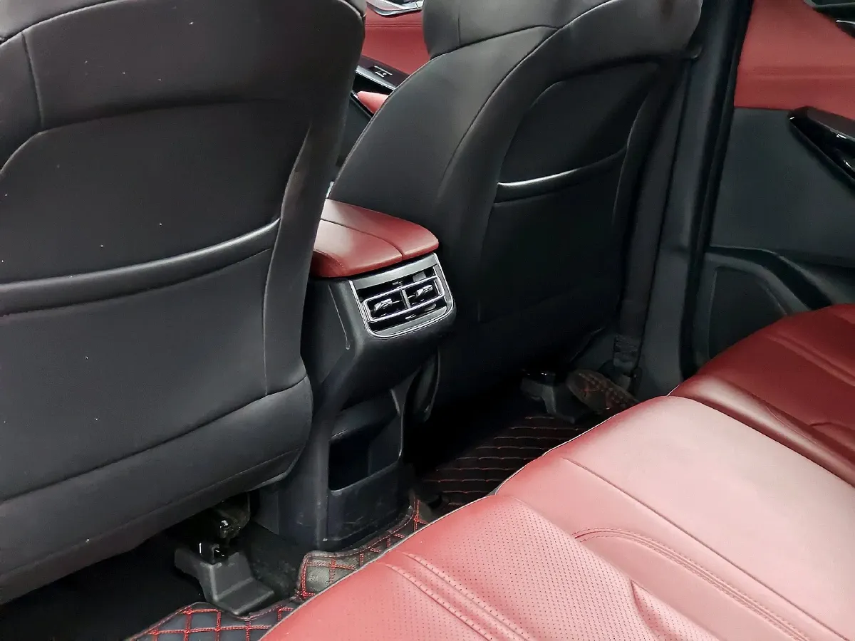 2022 ChangAn CS75 Plus 1.5T 178HP L4 6AT,autocango,china used car exporter,china ev exporter,chinese used car exporter,chinese used ev exporter