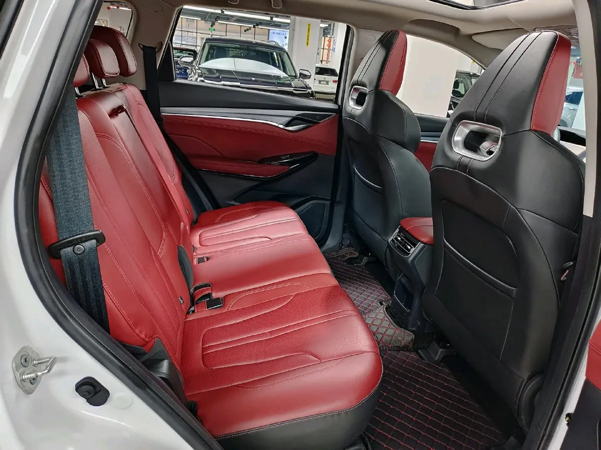 2022 ChangAn CS75 Plus 1.5T 178HP L4 6AT,autocango,china used car exporter,china ev exporter,chinese used car exporter,chinese used ev exporter