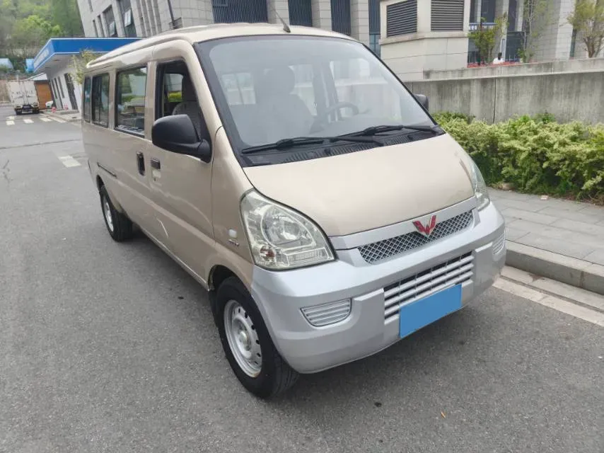 2017 WuLing RongGuang 1.5L 107HP L4 5MT,autocango,china used car exporter,china ev exporter,chinese used car exporter,chinese used ev exporter