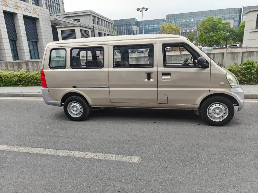 2017 WuLing RongGuang 1.5L 107HP L4 5MT,autocango,china used car exporter,china ev exporter,chinese used car exporter,chinese used ev exporter