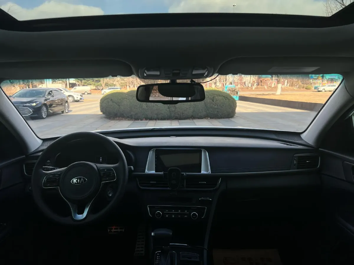 2019 Kia K5 2.0L 161HP L4 6AT,autocango,china used car exporter,china ev exporter,chinese used car exporter,chinese used ev exporter