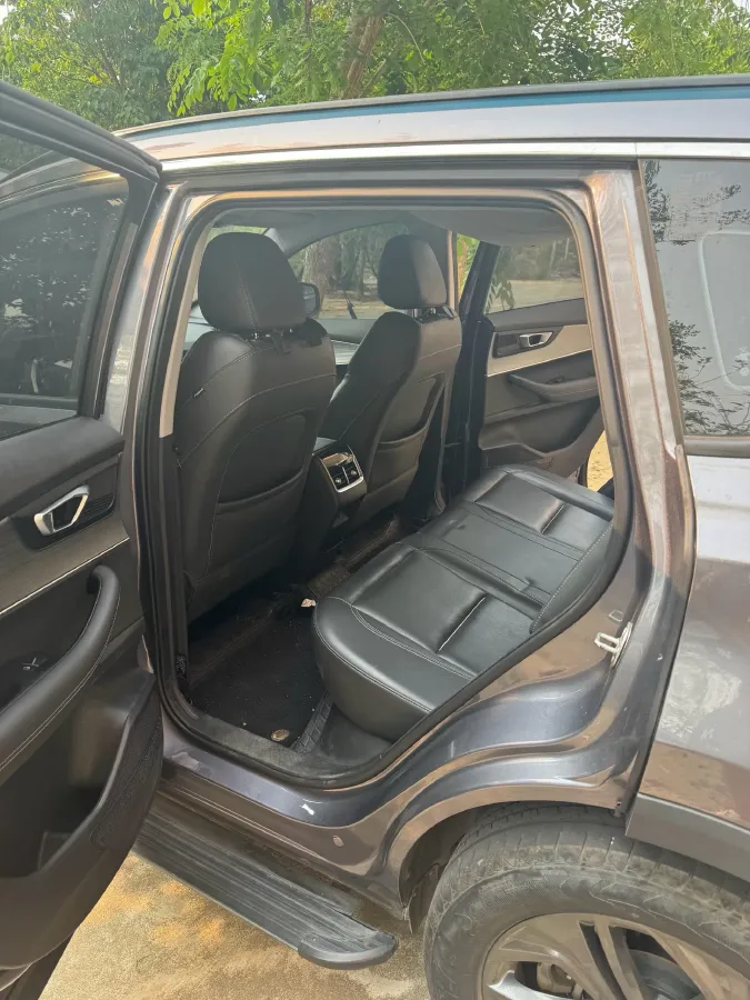 2021 Chery Tiggo 7 Plus 1.6T 197HP L4 7DCT,autocango,china used car exporter,china ev exporter,chinese used car exporter,chinese used ev exporter