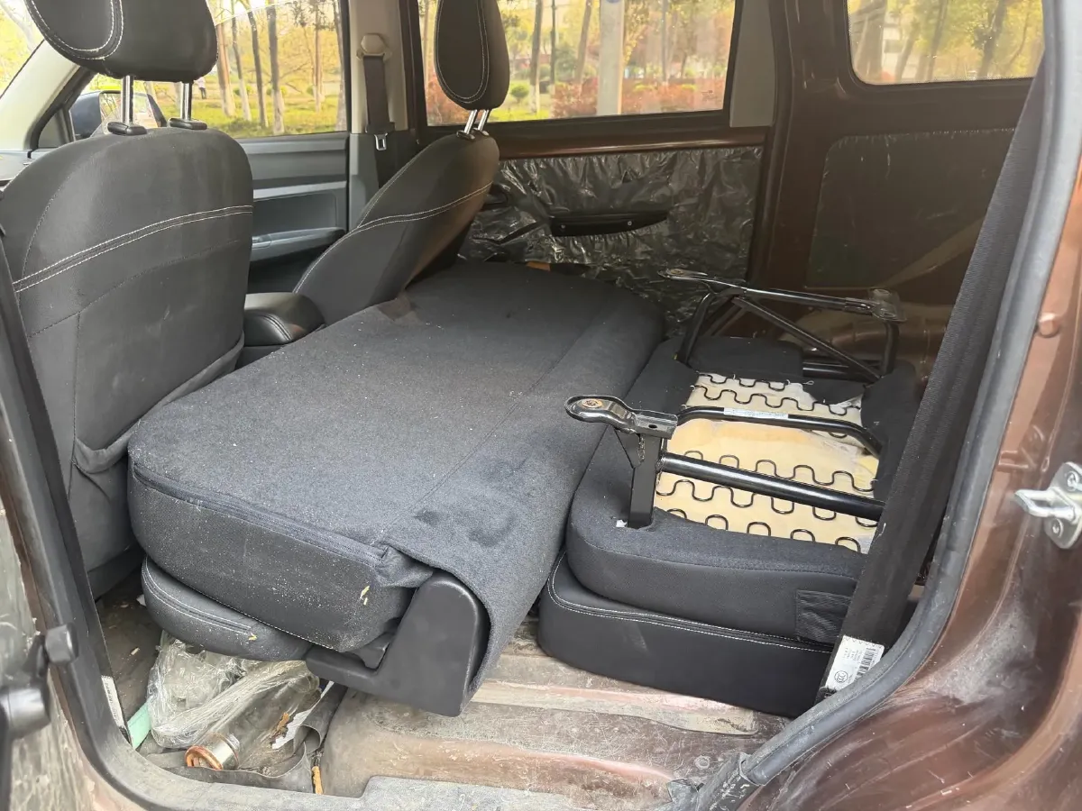 2021 WuLing RongGuang New Truck 1.5L 99HP L4 5MT,autocango,china used car exporter,china ev exporter,chinese used car exporter,chinese used ev exporter