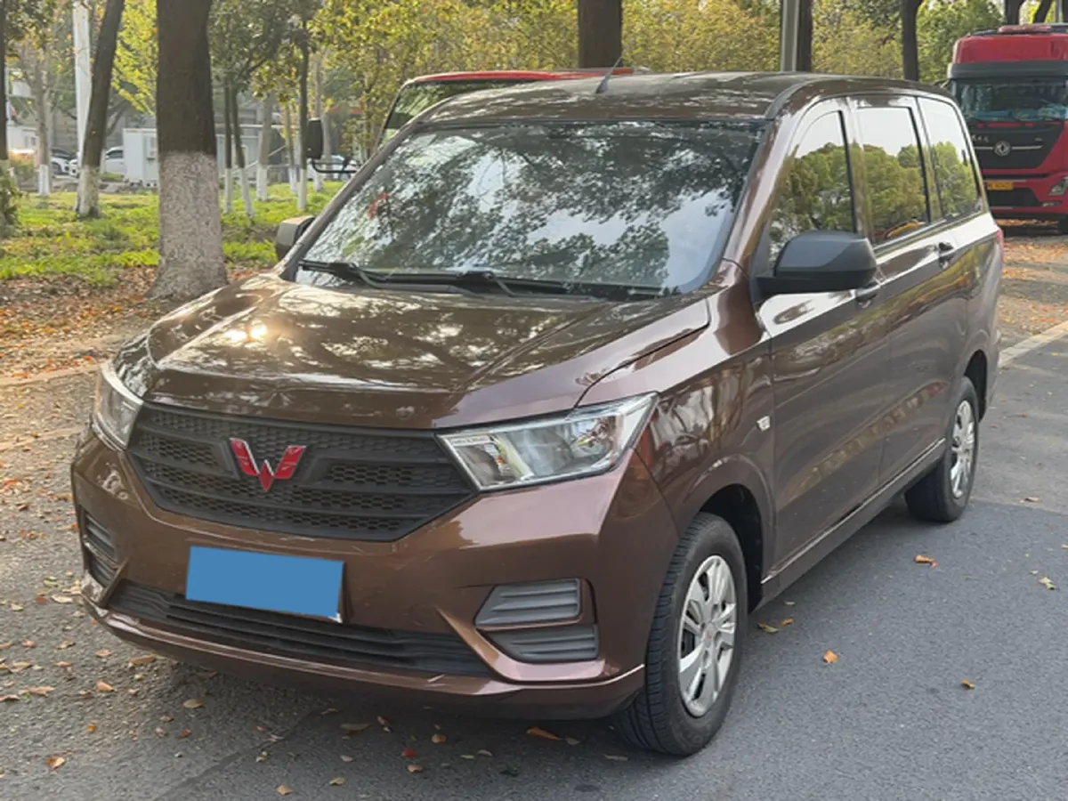 2021 WuLing RongGuang New Truck 1.5L 99HP L4 5MT,autocango,china used car exporter,china ev exporter,chinese used car exporter,chinese used ev exporter