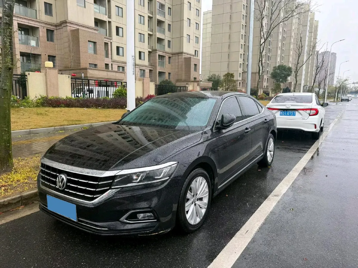 2020 Volkswagen Passat 2.0T 186HP L4 7DCT,autocango,china used car exporter,china ev exporter,chinese used car exporter,chinese used ev exporter