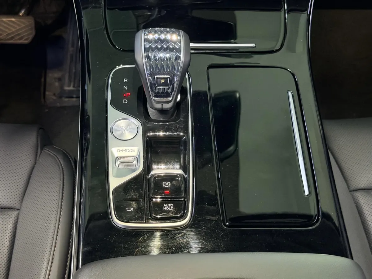 2024 GAC Trumpchi M8 2.0T 252HP L4 8AT,autocango,china used car exporter,china ev exporter,chinese used car exporter,chinese used ev exporter