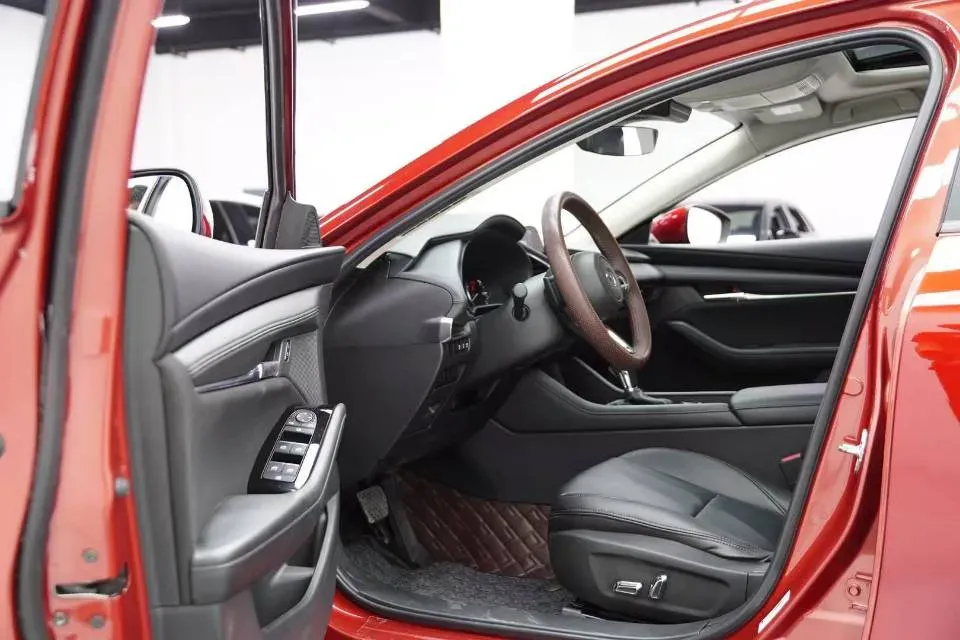 2021 Mazda 3 Axela 2.0L 158HP L4 6AT,autocango,china used car exporter,china ev exporter,chinese used car exporter,chinese used ev exporter