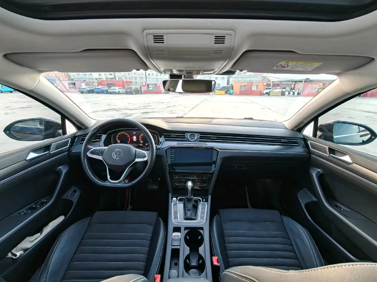 2020 Volkswagen Magotan 2.0T 186HP L4 7DCT,autocango,china used car exporter,china ev exporter,chinese used car exporter,chinese used ev exporter