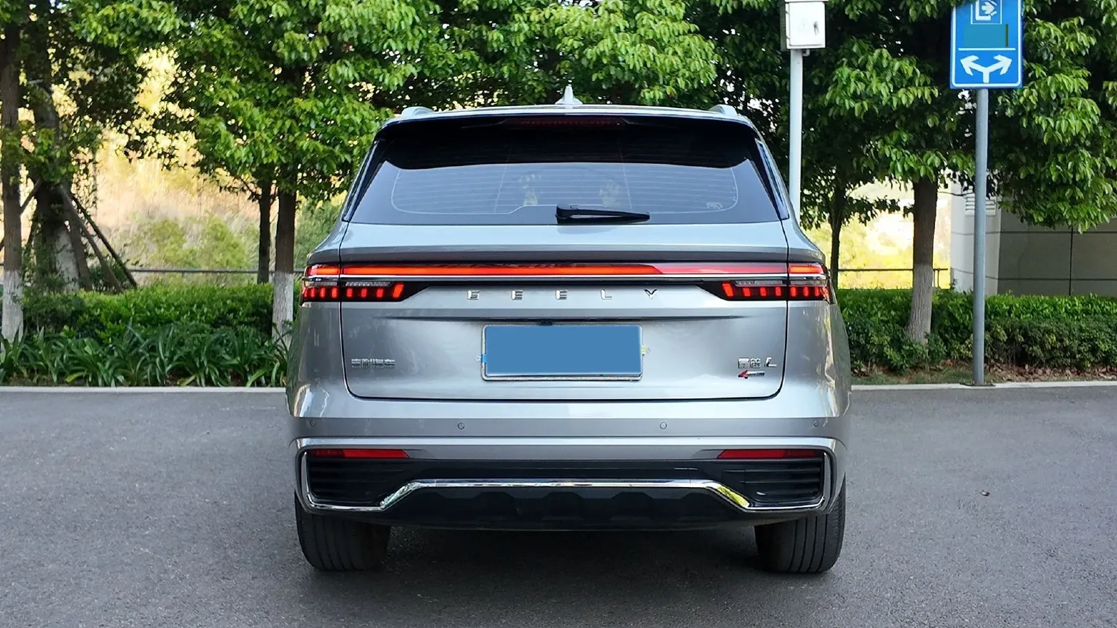 2021 Geely Monjaro 2.0T 218HP L4 7DCT,autocango,china used car exporter,china ev exporter,chinese used car exporter,chinese used ev exporter