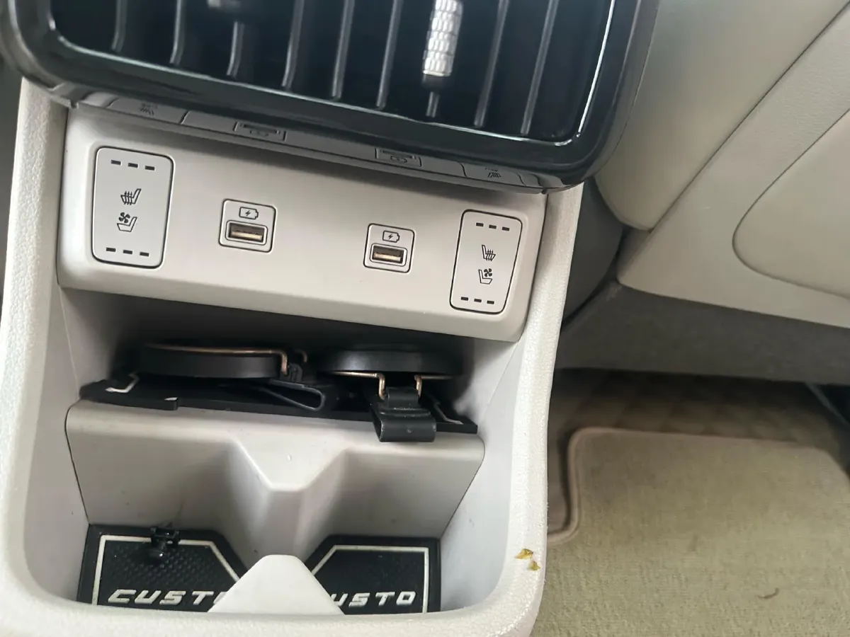 2021 Hyundai Custo 1.5T 170HP L4 8AT,autocango,china used car exporter,china ev exporter,chinese used car exporter,chinese used ev exporter