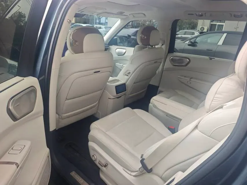 2025 LYNK&CO 900 2.0T 254HP L4 3DHT PHEV,autocango,china used car exporter,china ev exporter,chinese used car exporter,chinese used ev exporter