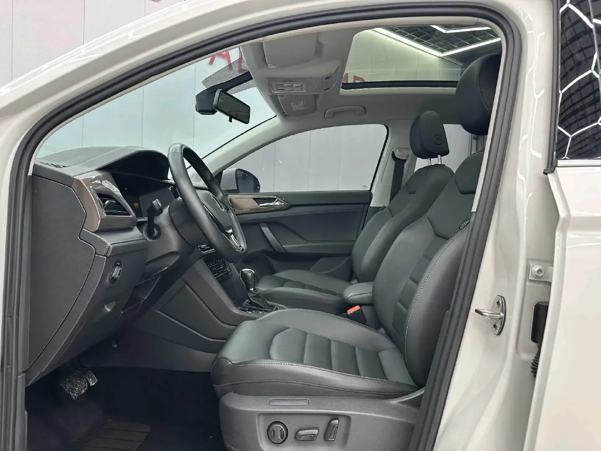 2022 Volkswagen Tharu 1.4T 150HP L4 7DCT,autocango,china used car exporter,china ev exporter,chinese used car exporter,chinese used ev exporter