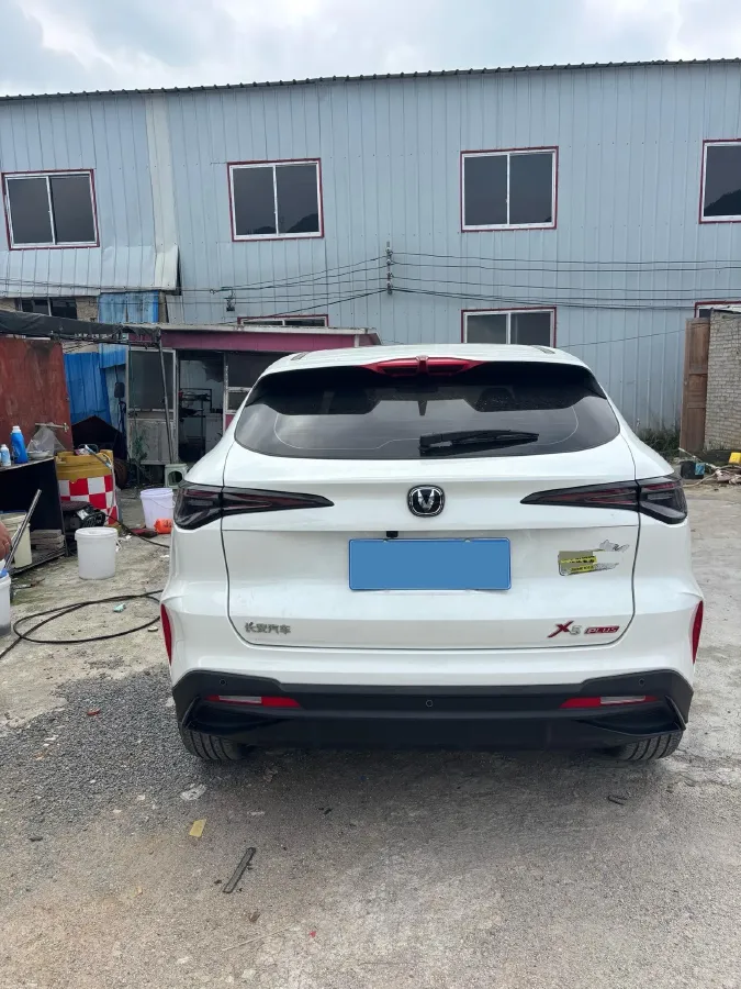 2025 ChangAn X5 PLUS 1.5T 188HP L4 7DCT,autocango,china used car exporter,china ev exporter,chinese used car exporter,chinese used ev exporter