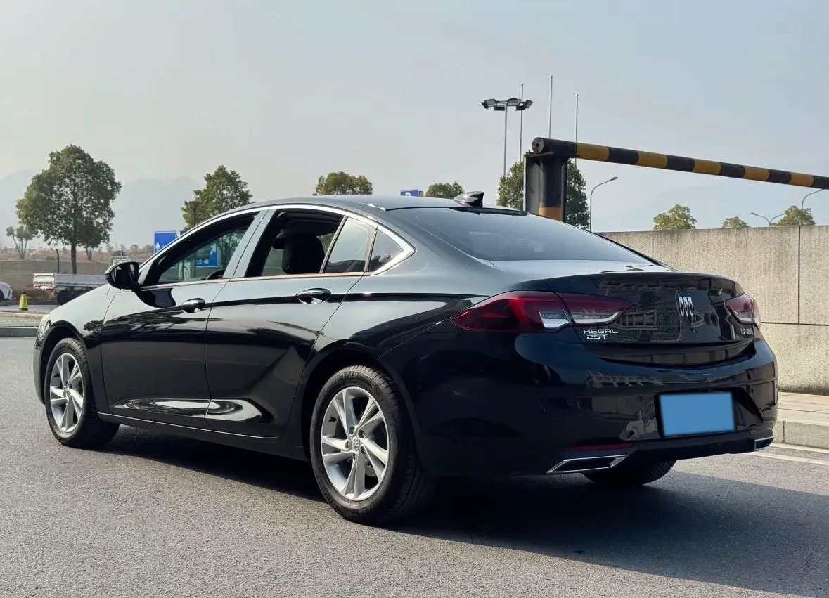 2025 Buick Regal 1.5T 169HP L4 9AT,autocango,china used car exporter,china ev exporter,chinese used car exporter,chinese used ev exporter