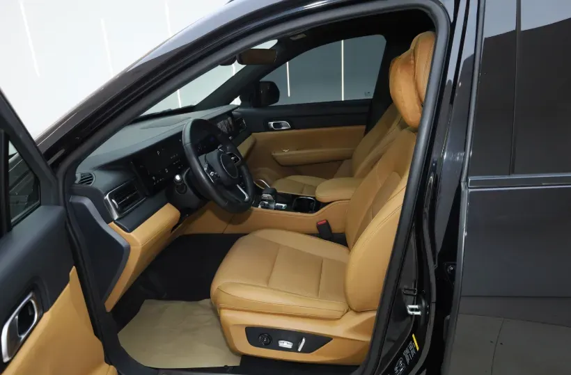 2021 Li ONE Range Extended 131HP REEV 40.5KWH,autocango,china used car exporter,china ev exporter,chinese used car exporter,chinese used ev exporter