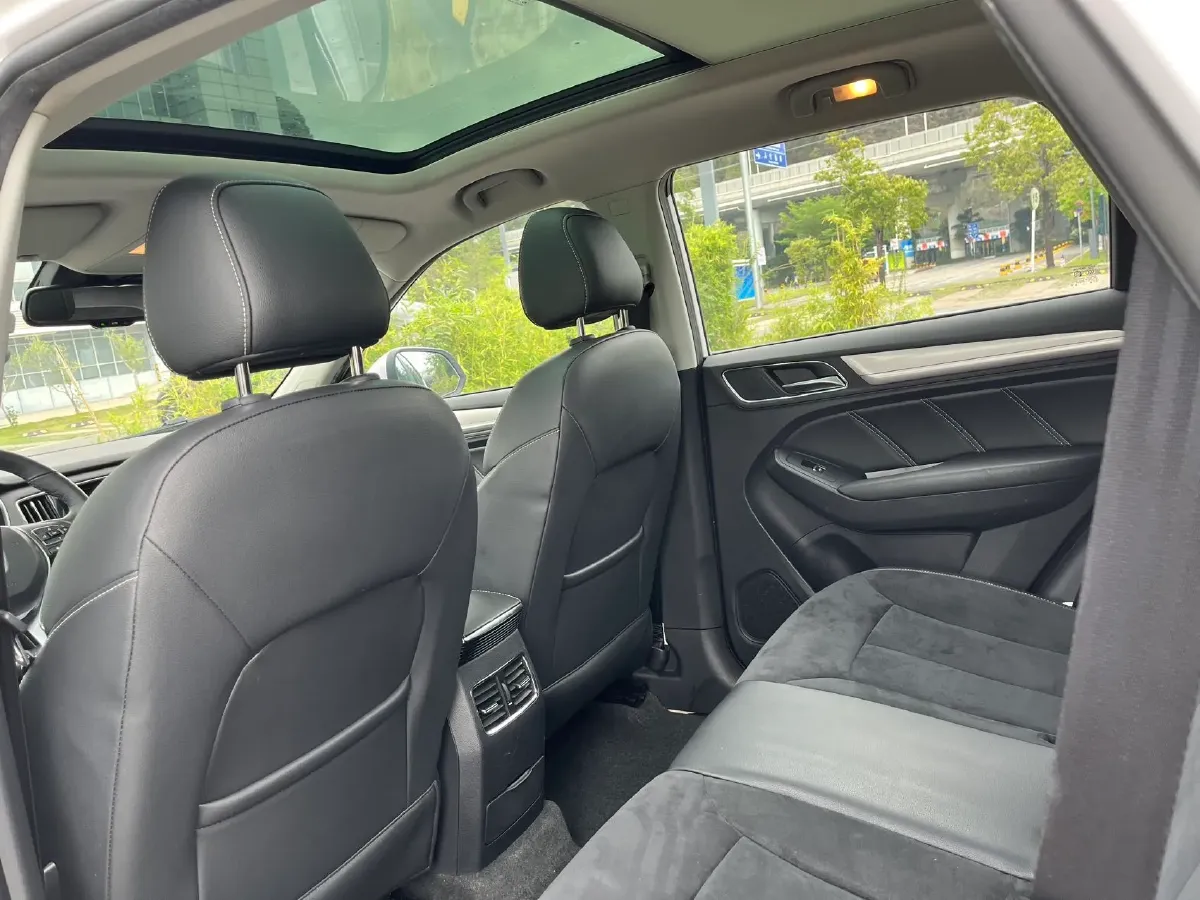 2017 Roewe RX5 1.5T 169HP L4 2AT PHEV 12KWH,autocango,china used car exporter,china ev exporter,chinese used car exporter,chinese used ev exporter