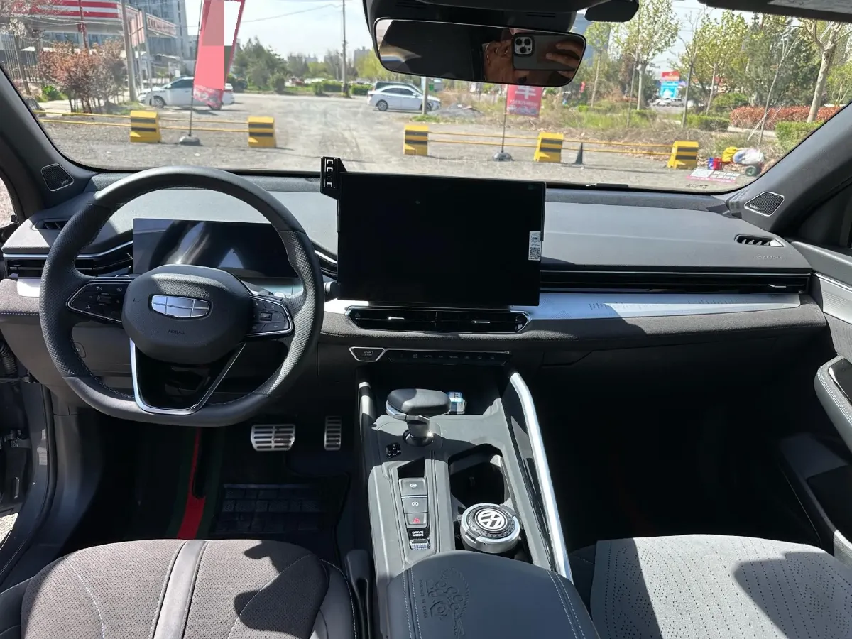 2025 Geely Preface 2.0T 238HP L4 8AT,autocango,china used car exporter,china ev exporter,chinese used car exporter,chinese used ev exporter