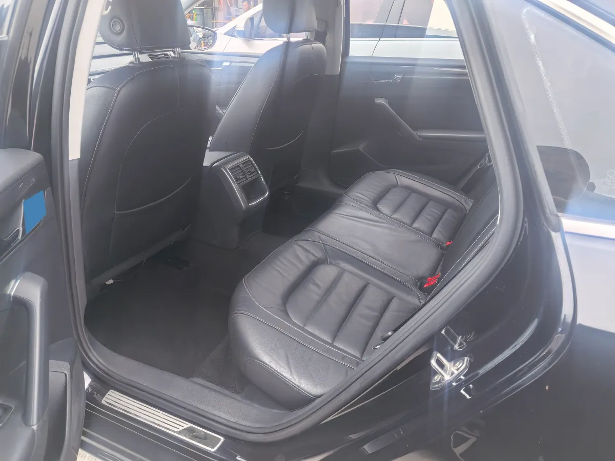 2017 Volkswagen Passat 1.8T 180HP L4 7DCT,autocango,china used car exporter,china ev exporter,chinese used car exporter,chinese used ev exporter