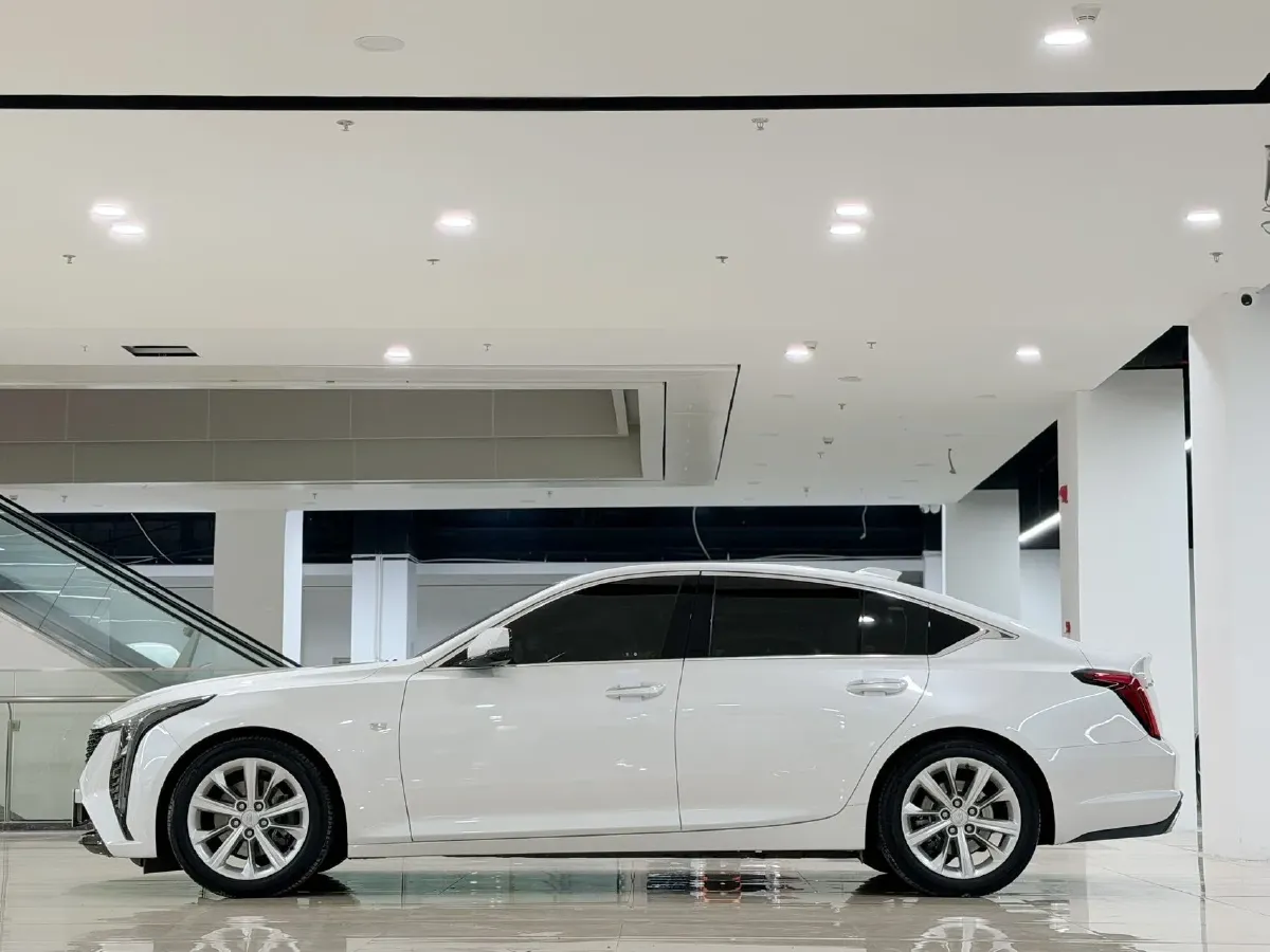 2024 Cadillac CT5 2.0T 237HP L4 10AT,autocango,china used car exporter,china ev exporter,chinese used car exporter,chinese used ev exporter