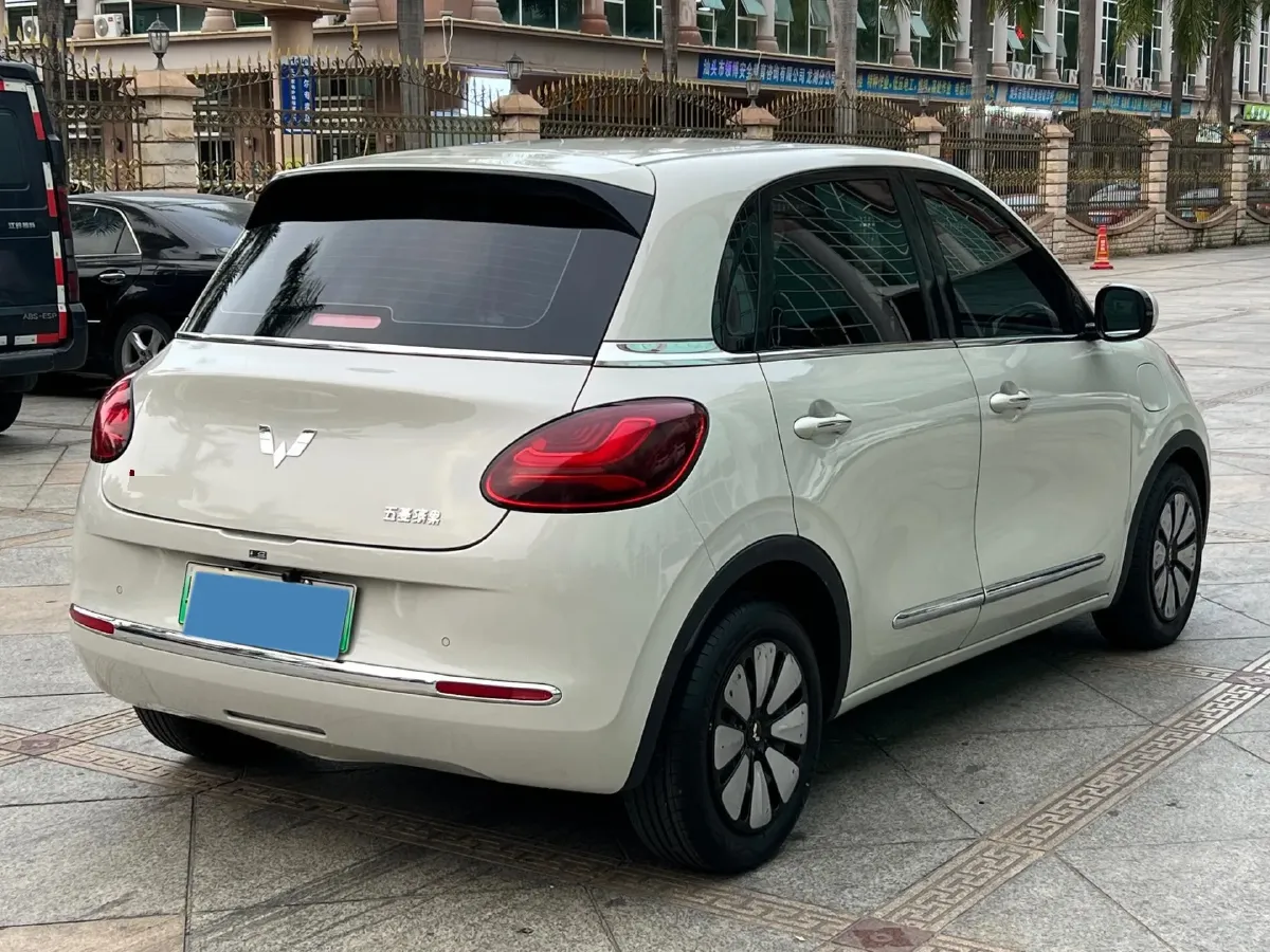 2023 WuLing BinGuo BEV 31.9KWH,autocango,china used car exporter,china ev exporter,chinese used car exporter,chinese used ev exporter