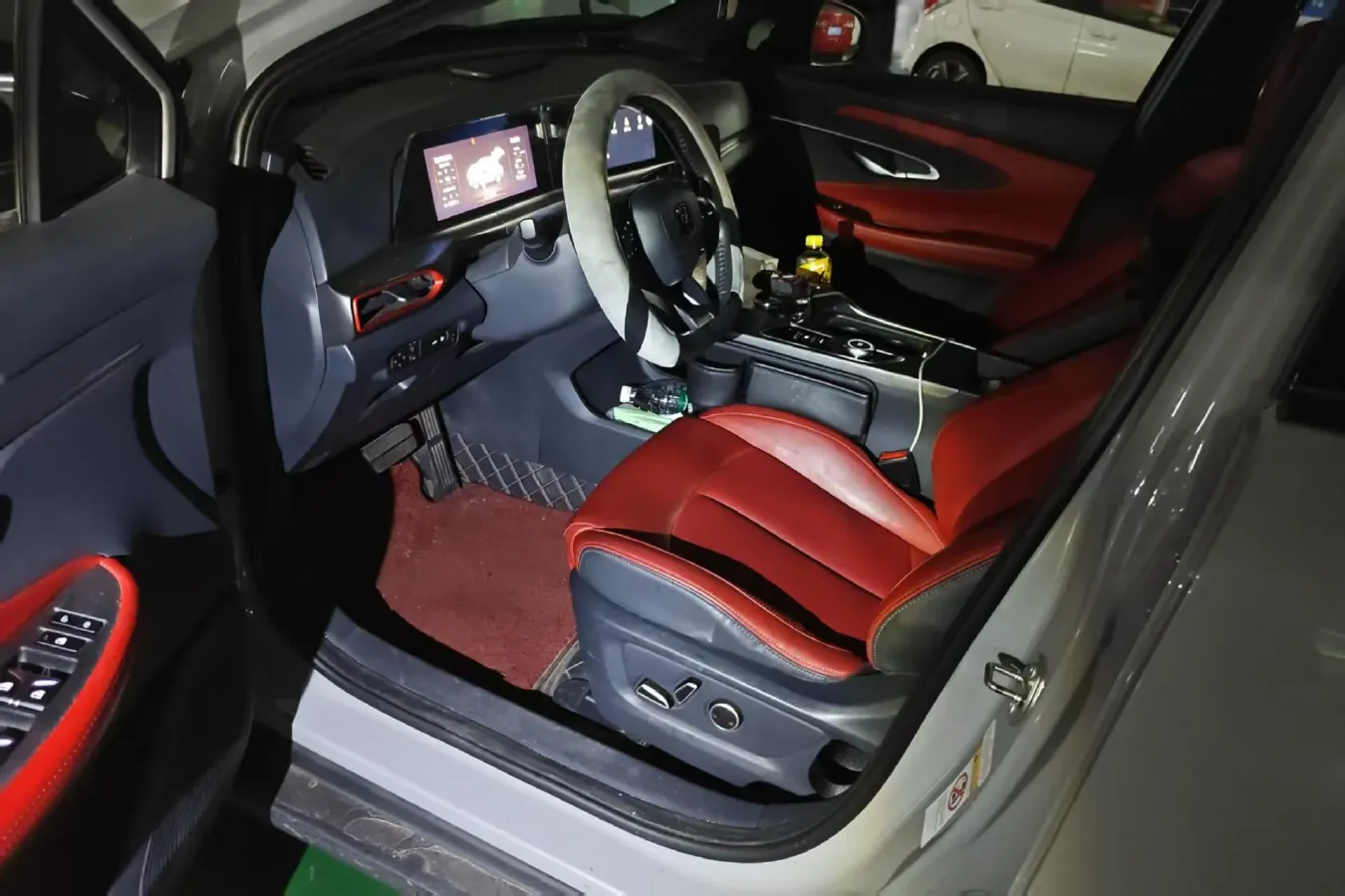 2020 ChangAn UNI-T 1.5T 180HP L4 7DCT,autocango,china used car exporter,china ev exporter,chinese used car exporter,chinese used ev exporter