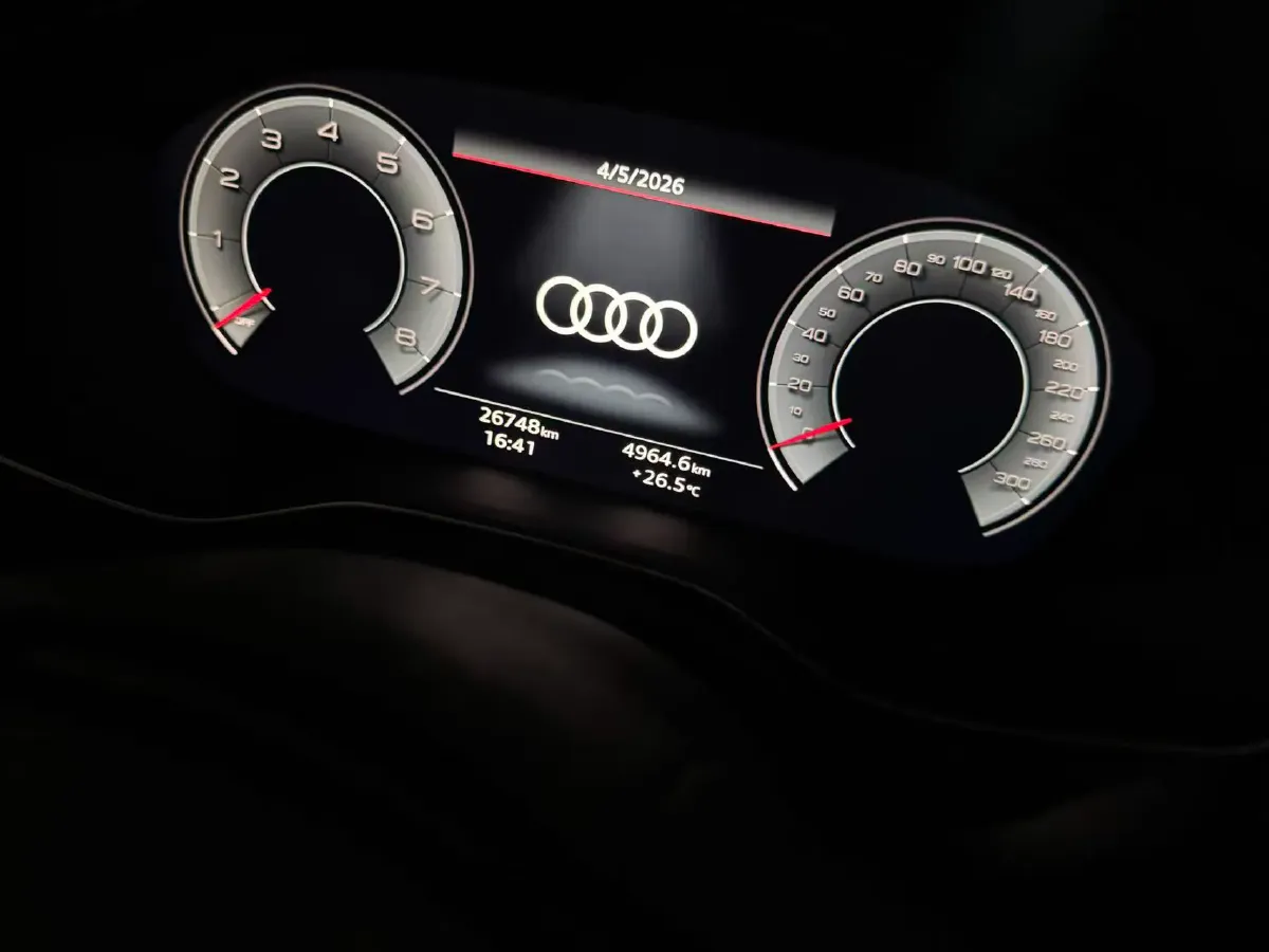 2024 Audi A4L 2.0T 190HP L4 7DCT,autocango,china used car exporter,china ev exporter,chinese used car exporter,chinese used ev exporter