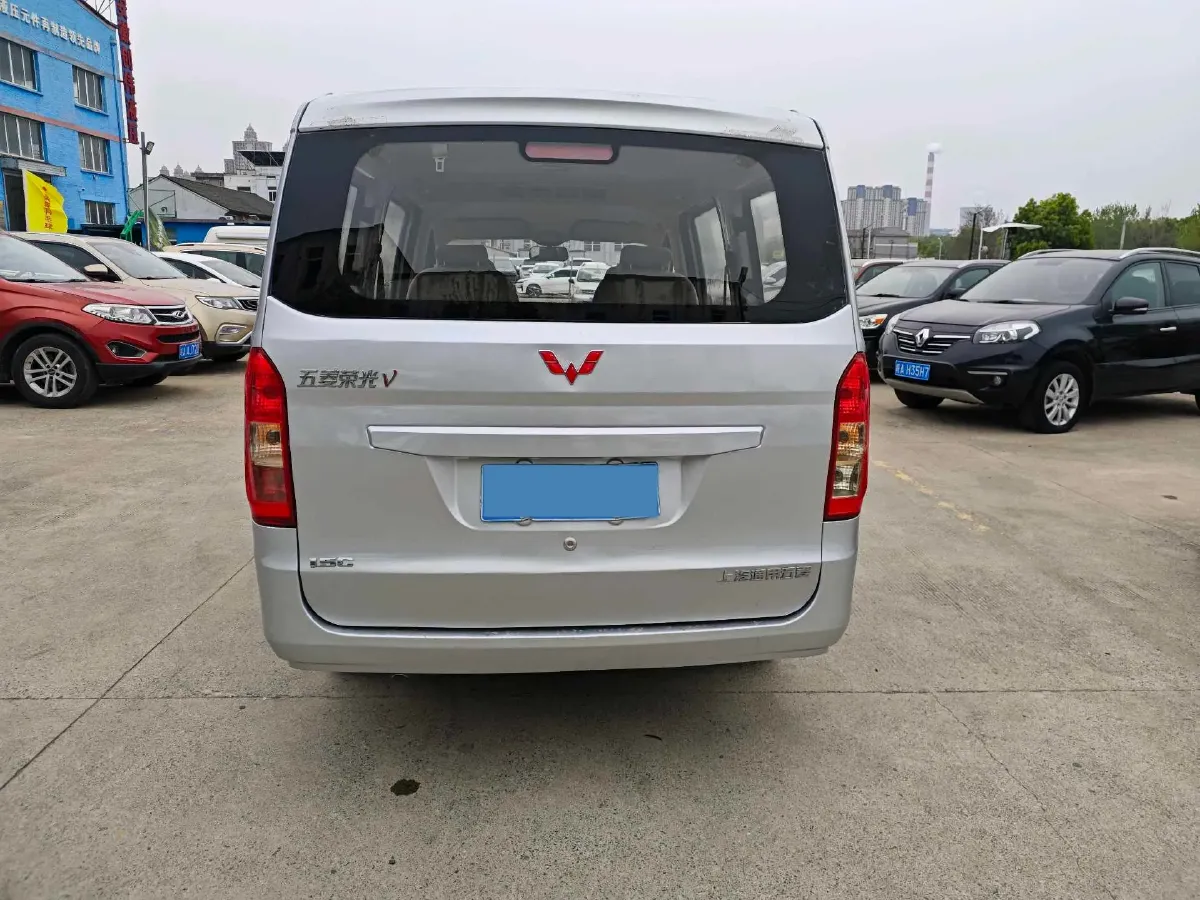 2019 WuLing RongGuang V 1.5L 99HP L4 6MT,autocango,china used car exporter,china ev exporter,chinese used car exporter,chinese used ev exporter