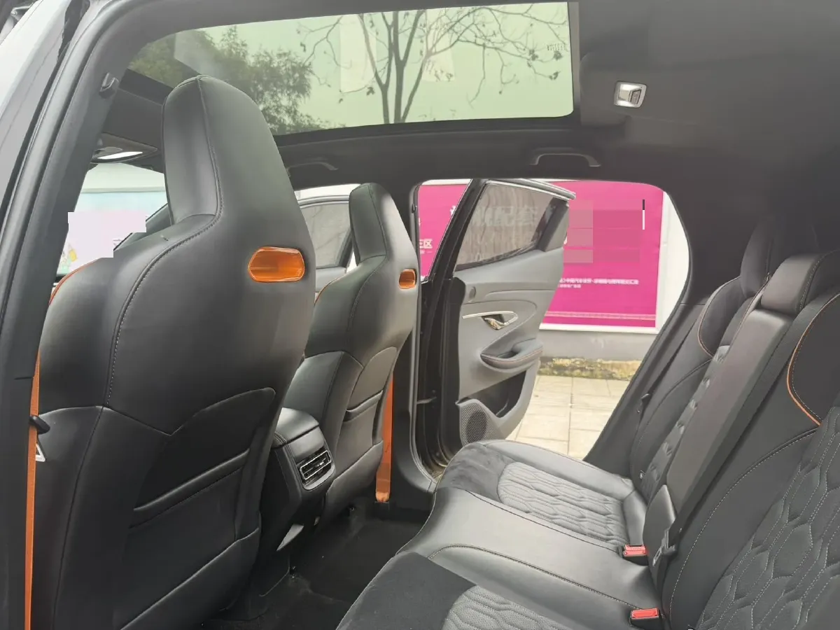 2022 ChangAn UNI-T 2.0T 233HP L4 8AT,autocango,china used car exporter,china ev exporter,chinese used car exporter,chinese used ev exporter