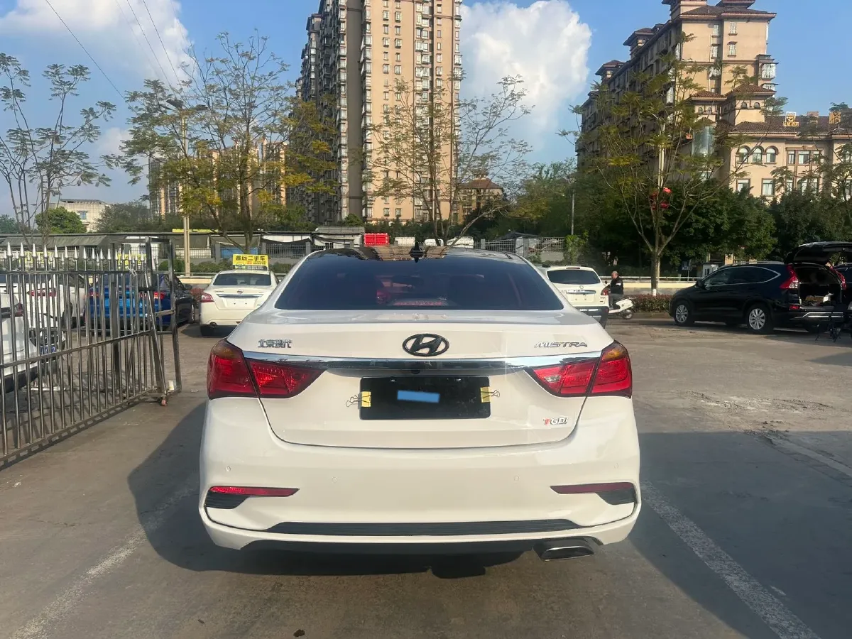 2017 Hyundai Mistra 1.6T 175HP L4 7DCT,autocango,china used car exporter,china ev exporter,chinese used car exporter,chinese used ev exporter