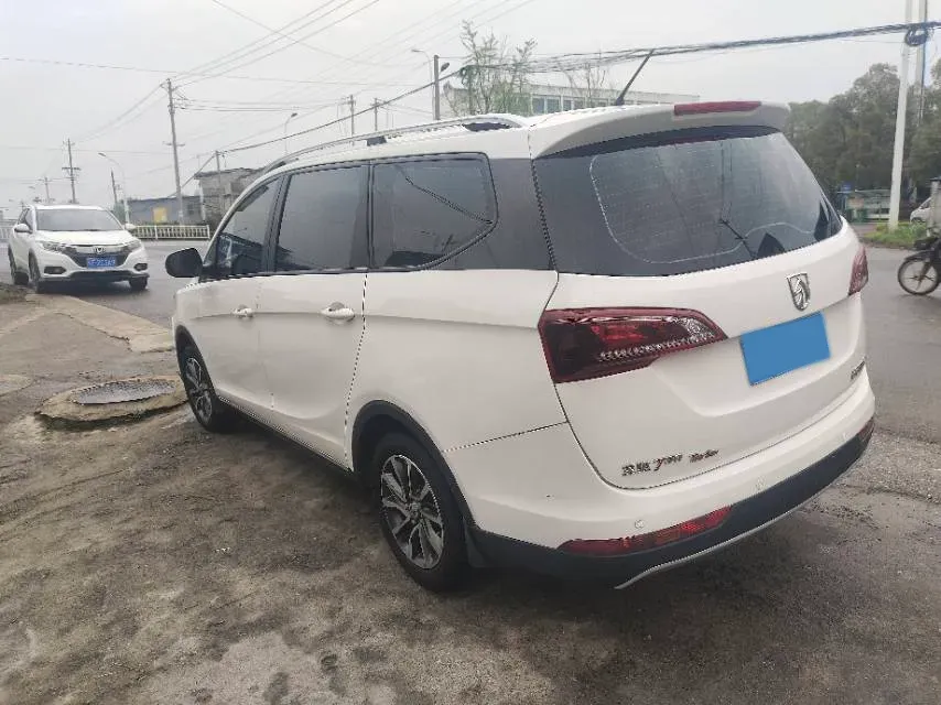 2021 BaoJun 730 1.5T 147HP L4 CVT,autocango,china used car exporter,china ev exporter,chinese used car exporter,chinese used ev exporter