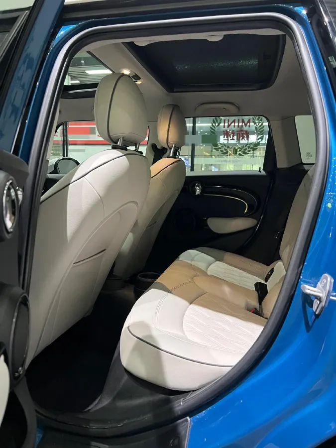 2022 MINI MINI 1.5T 136HP L3 7DCT,autocango,china used car exporter,china ev exporter,chinese used car exporter,chinese used ev exporter