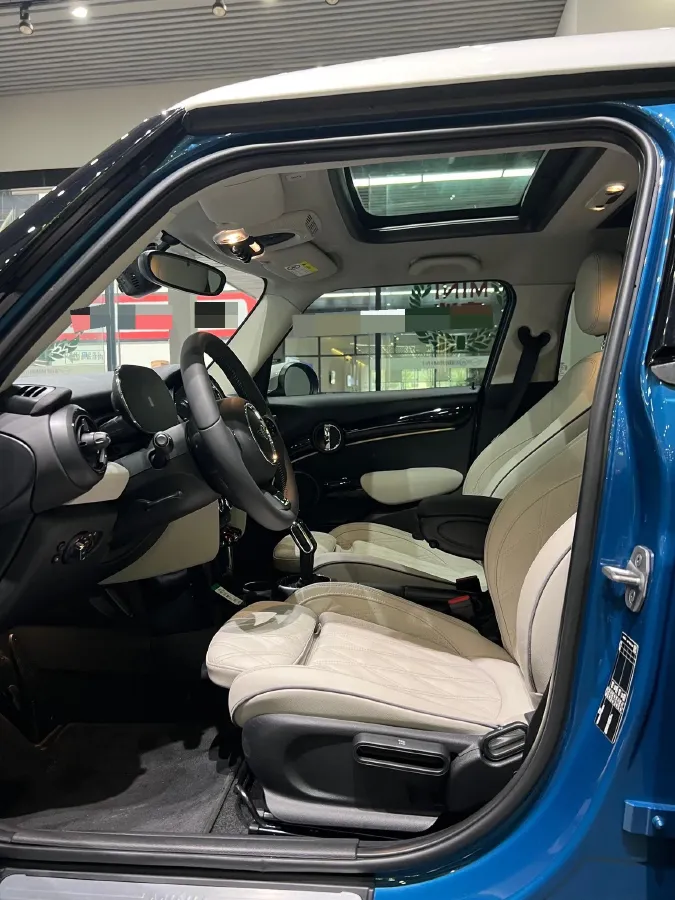 2022 MINI MINI 1.5T 136HP L3 7DCT,autocango,china used car exporter,china ev exporter,chinese used car exporter,chinese used ev exporter